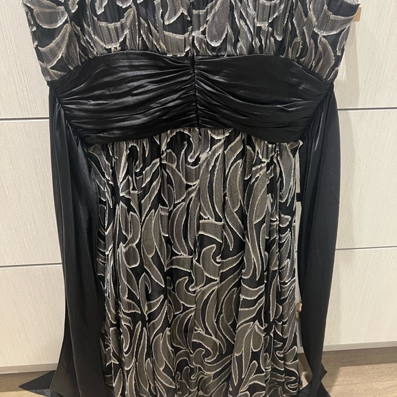 BCBG strapless dress size6 - Picture 2 of 2